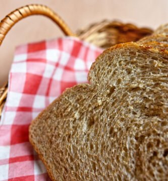 Pan integral tradicional con panificadora